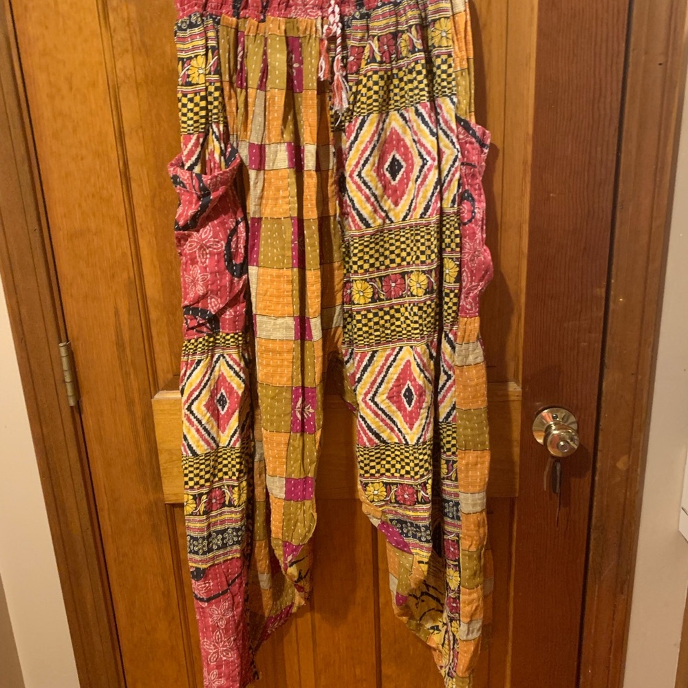 Kantha Bae Wanderer Pants 0-22
Only worn once